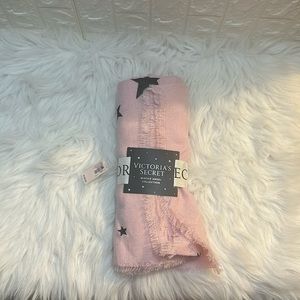 Victoria’s Secret scarf